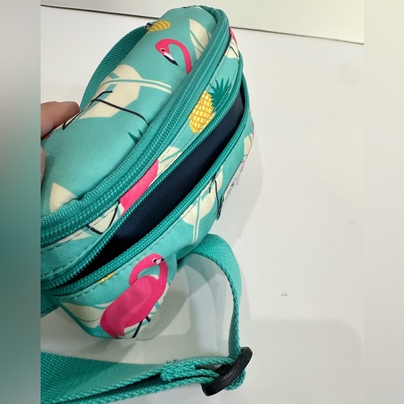 Basic Packs by HotStyle Adjustable Fanny Pack - Turquoise with Flamingo Print🦩 - Picture 6 of 15